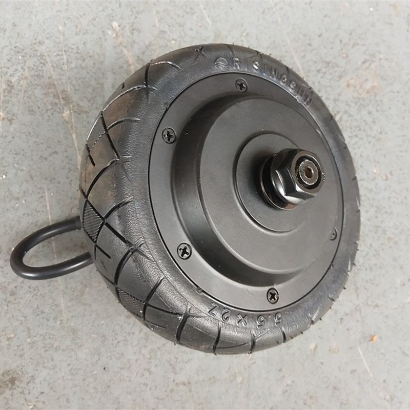5.5インチブラシレス高速ハブモーター、ソリッドタイヤ付き、 - Kids Electric Scooter のレビューと価格